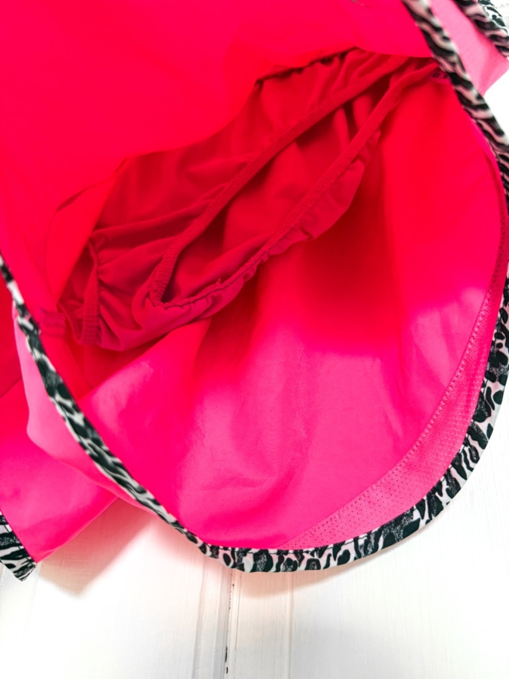 Nike Dri-Fit Tempo Running Shorts in Hot Pink Leopard - Picture 3 of 6